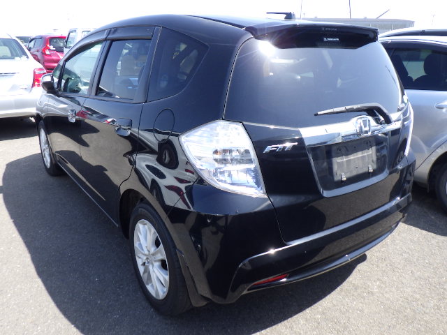 2011 HONDA FIT HYBRID
